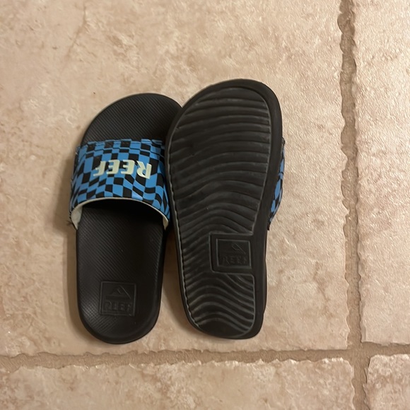Reef sandals - Picture 3 of 4